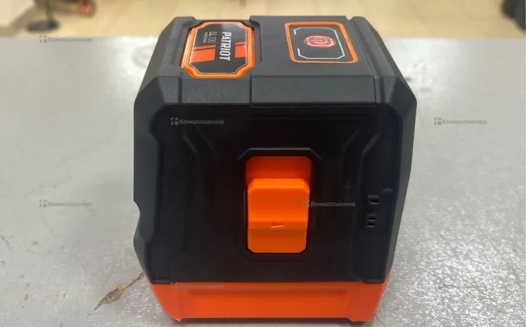 Нивелир PATRIOT LL 100