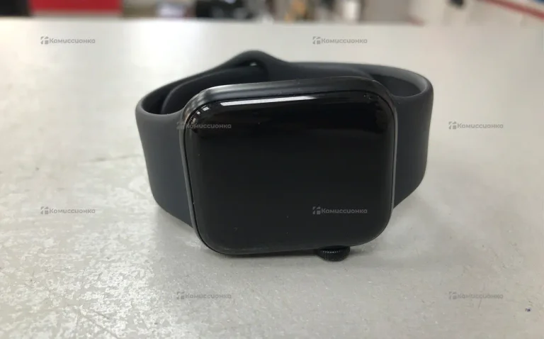 Часы  Apple Watch Se2