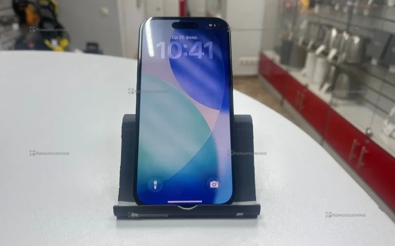 Apple iPhone 15 6/128 ГБ