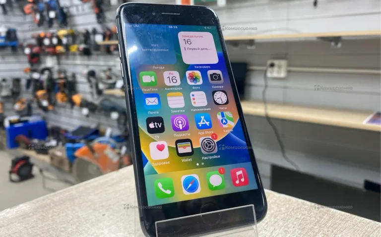 Apple iPhone 8 2/64 ГБ