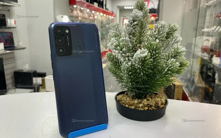 Tecno Spark 8C 4/64 ГБ