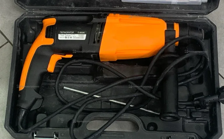 Перфоратор Вихрь П-800К