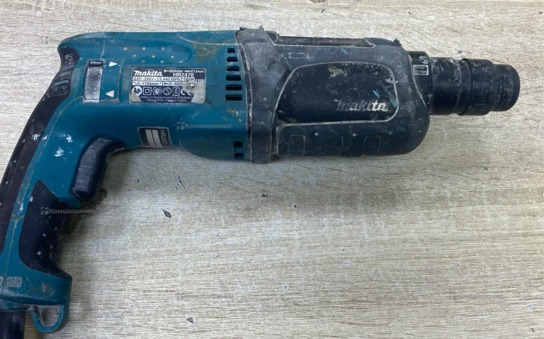 Перфоратор Makita HR2470