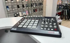 Купить Midi контроллер Akai MPD32 б/у , в Санкт-Петербург Цена:5900рублей