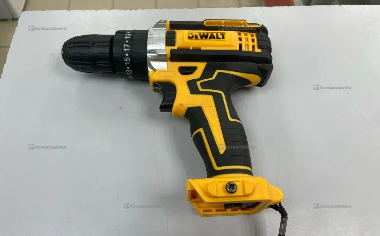 Аккумуляторная дрель-шуруповерт DeWalt