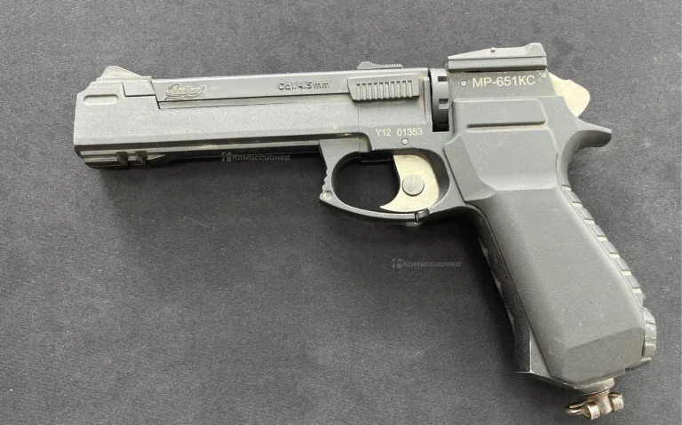 Пневматически пистолет MP-651KC
