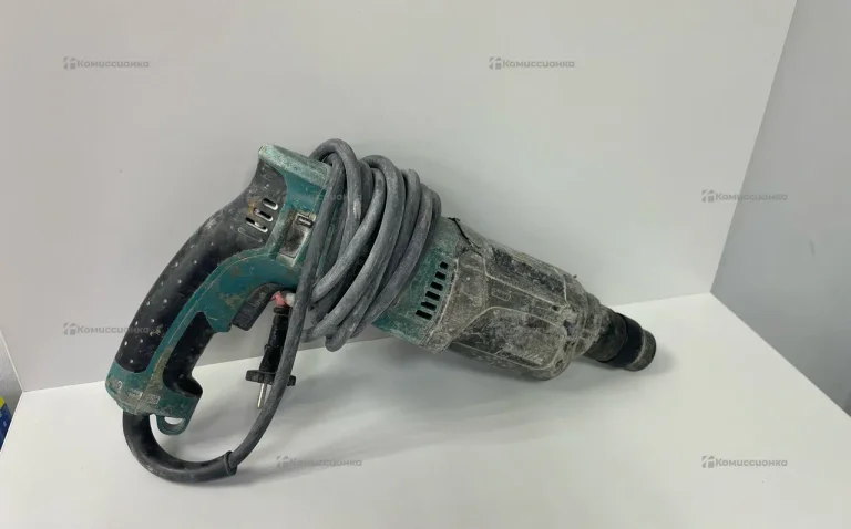 Перфоратор Makita HR2470
