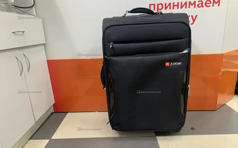 Чемодан IZNIAO