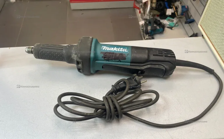 Гравер Makita GD 0600