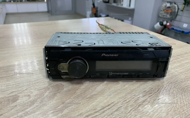 Автомагнитола  Pioner MVH-S110UIG