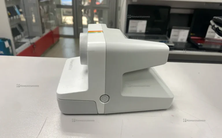 Фотоаппарат  Polaroid now gen 3