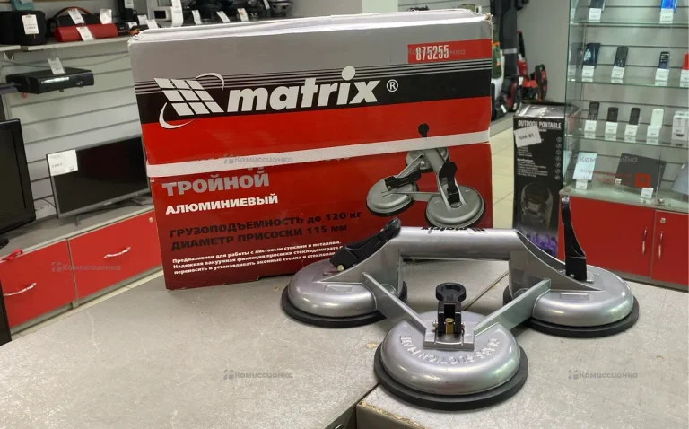 Стеклодомкрат Matrix 875255 тройной алюминиевый