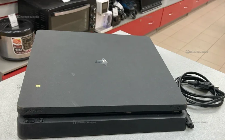Приставка Sony PS4 slim