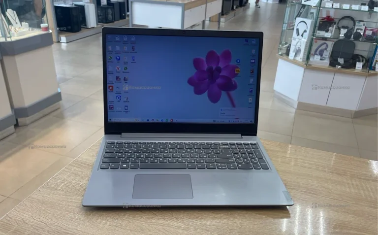 Ноутбук  Lenovo