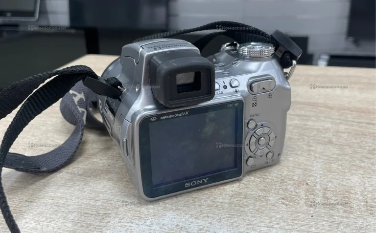 Фотоаппарат  Sony dsc-h1