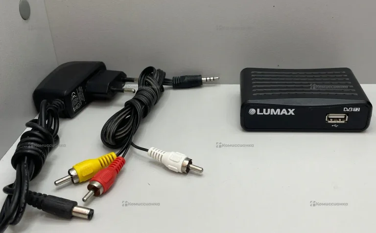 Приставка цифровая LUMAX DV1111HD