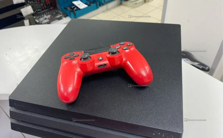 Приставка PS4 Pro 1TB.