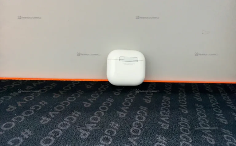 AirPods 4