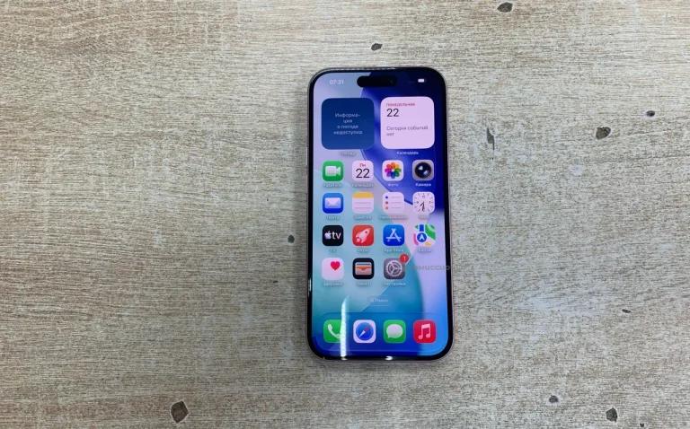 Apple iPhone 15 6/128 ГБ