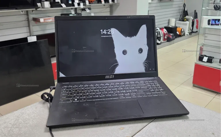 Ноутбук  MSI Bravo 15 B5M-002RU