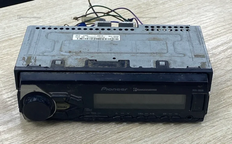 Автомагнитола  PIONEER MVH-180UB