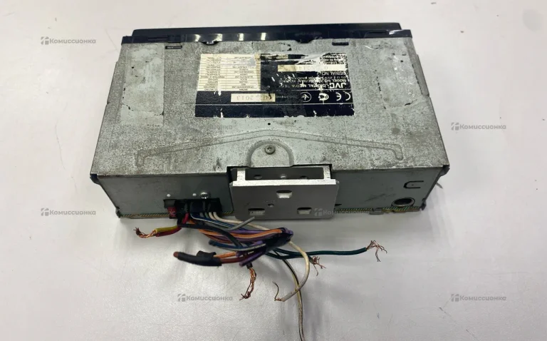 Автомагнитола  JVC  KD-100