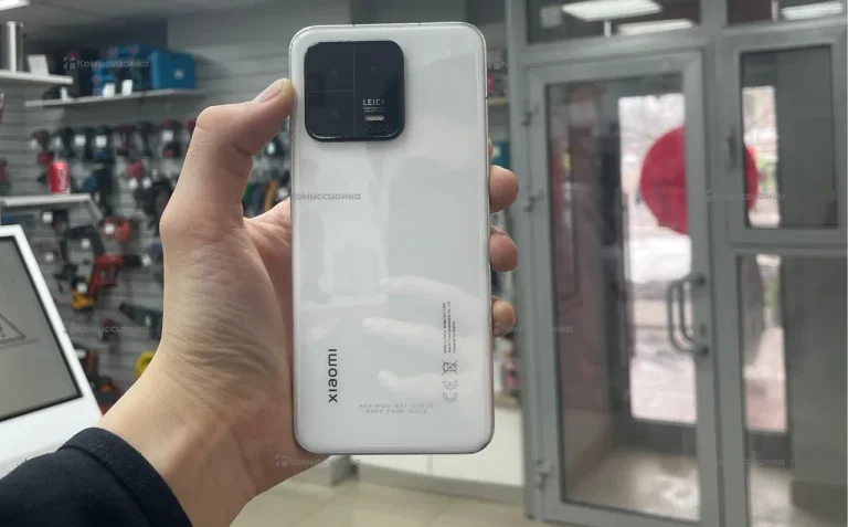 Xiaomi 13 8/128 ГБ