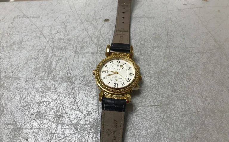 Часы Peter Pilippe