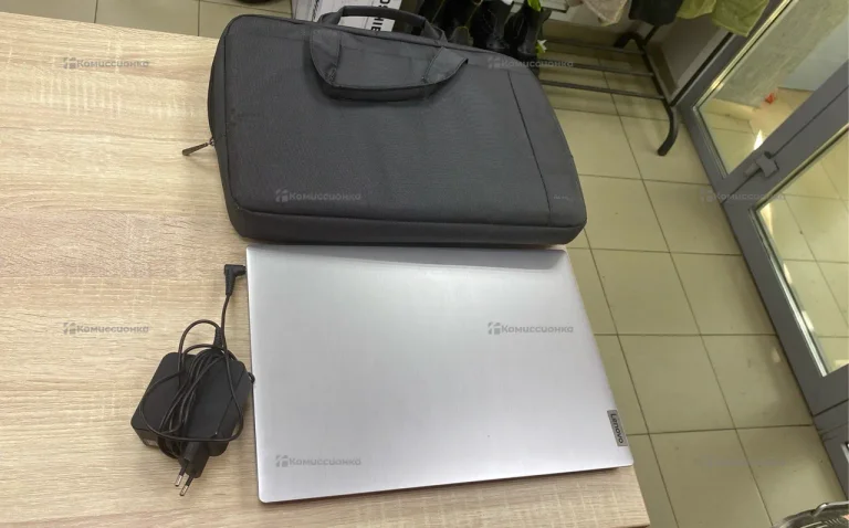 Ноутбук  Lenovo