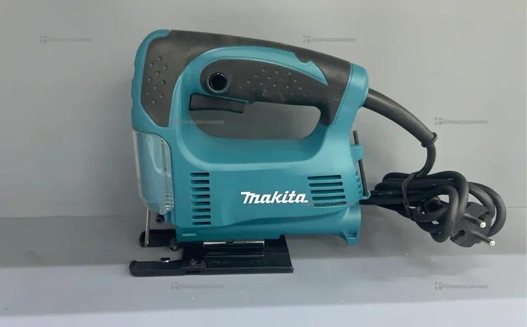 Лобзик Makita 4326