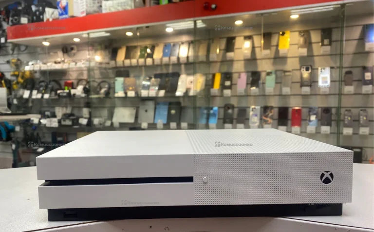 Приставка Xbox One S 1TB С дисководом.