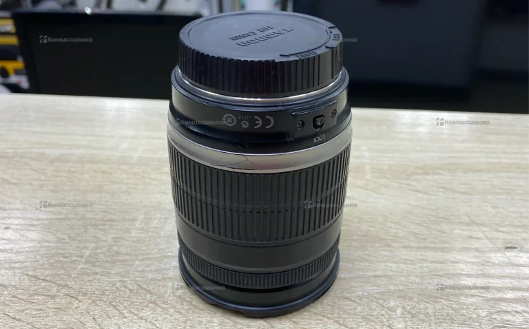 Canon zoom lens ef-s 18-200mm