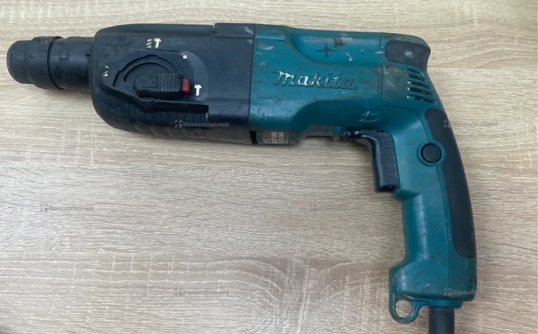 Перфоратор Makita HR2450