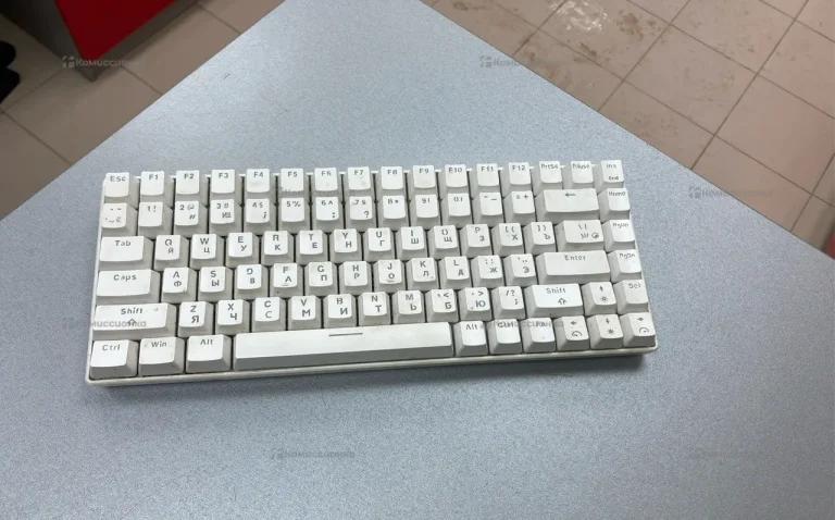 Клавиатура механическая белая