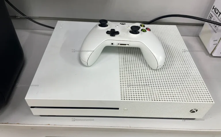 Приставка Xbox One S 500 ГБ