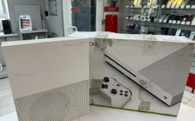 Купить Приставка Xbox One S 500 GB б/у , в Курган Цена:9900рублей