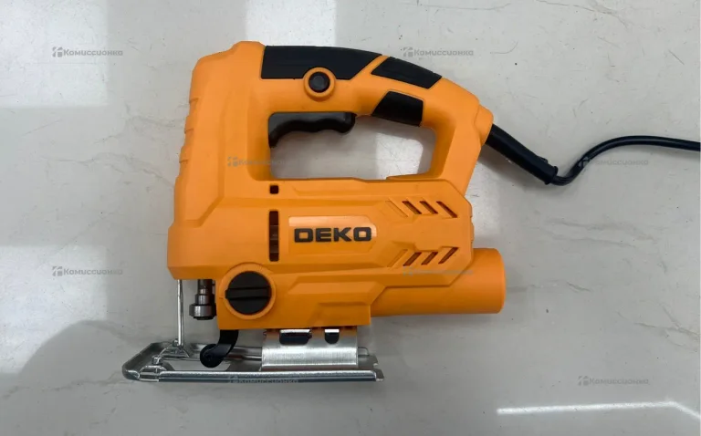 Лобзик DEKO DKJS900E