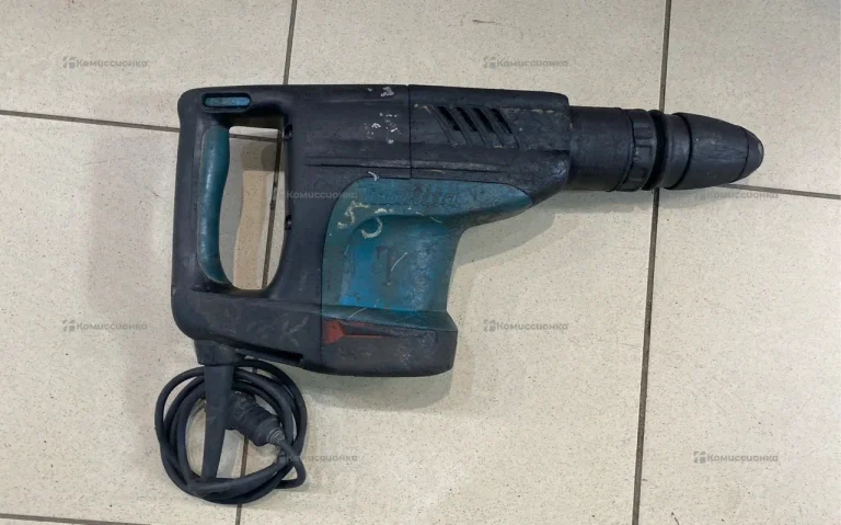 Отбойный молоток Makita HM 1203 C