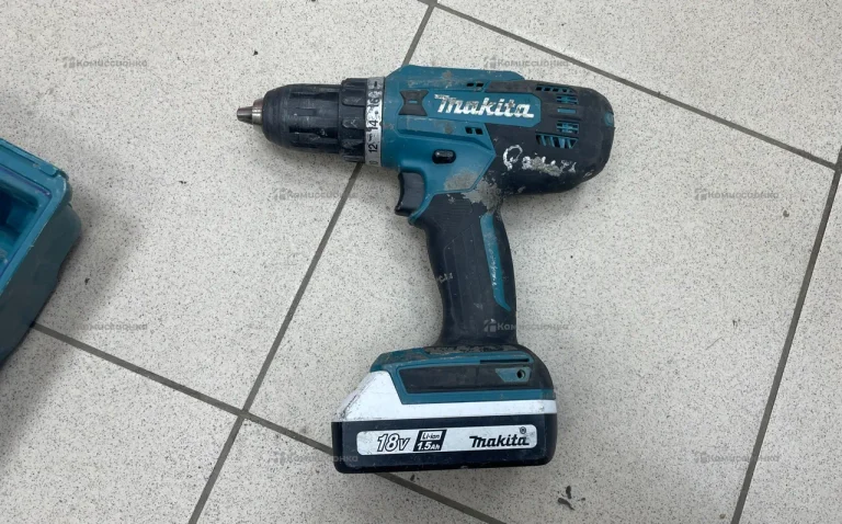 Шуруповерт Makita DF488D004