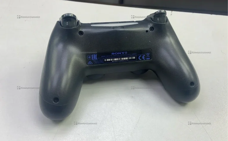 Джойстик Sony PlayStation 4