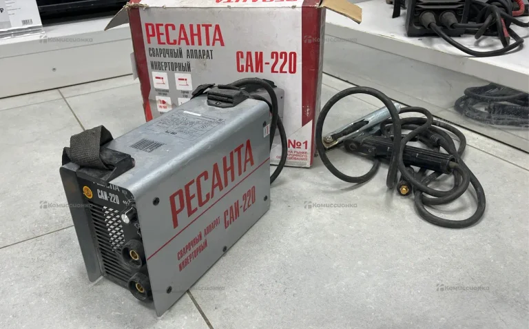 Сварочный аппарат Ресанта САИ 220
