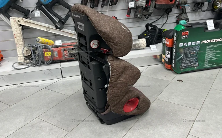 Автокресло детское Maxi Cosi Airprotect