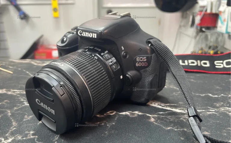 Фотоаппарат  Canon EOS 600D