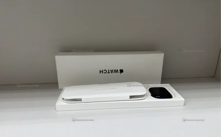 Часы  Apple Watch SE 3