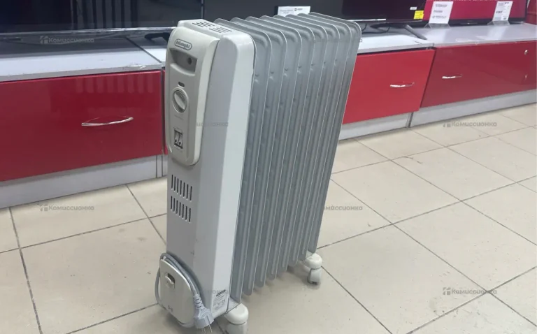 Обогреватель Delongi  CS770920