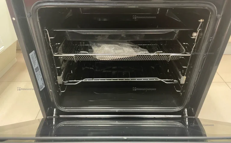 Духовой шкаф Hisense BAS614A8B
