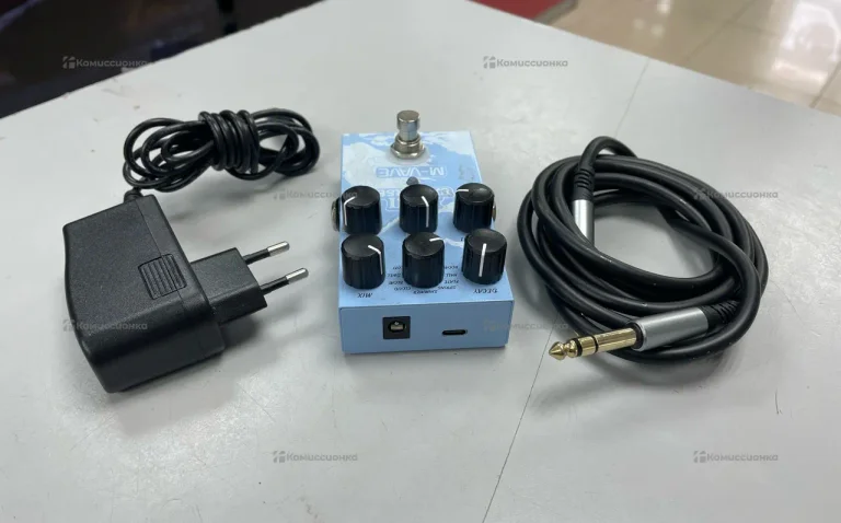 Педаль для электро гитары mini universe dc 9v