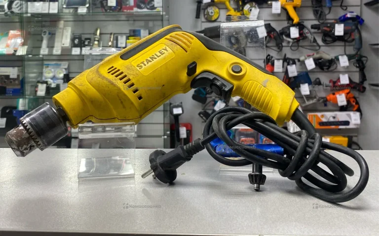 Дрель Stanley SDH700