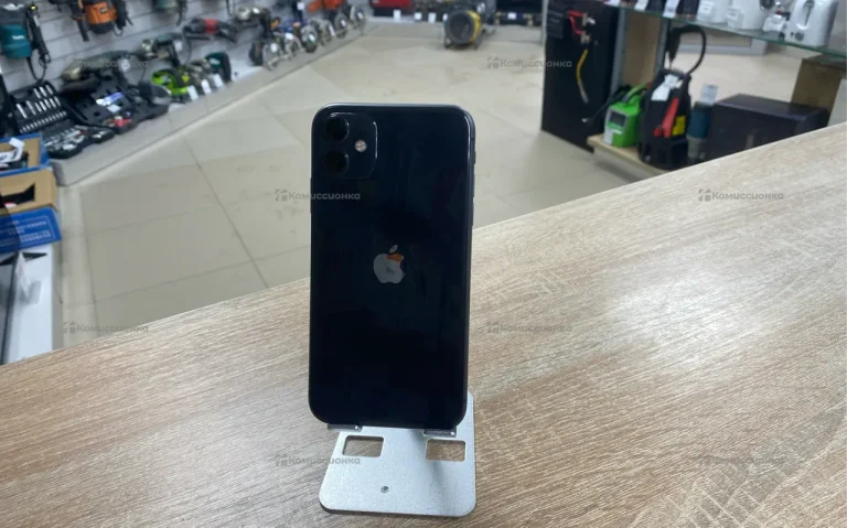 Apple iPhone 11 4/128 ГБ