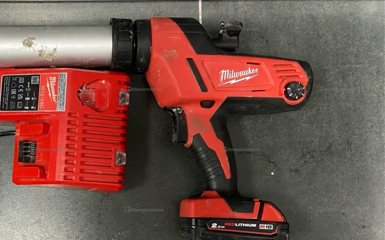 Аккумуляторный клеевой пистолет MILWAUKEE C18 PCG